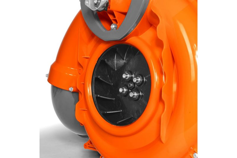 Как выбрать и приобрести бензиновый воздуходув для опавших листьев